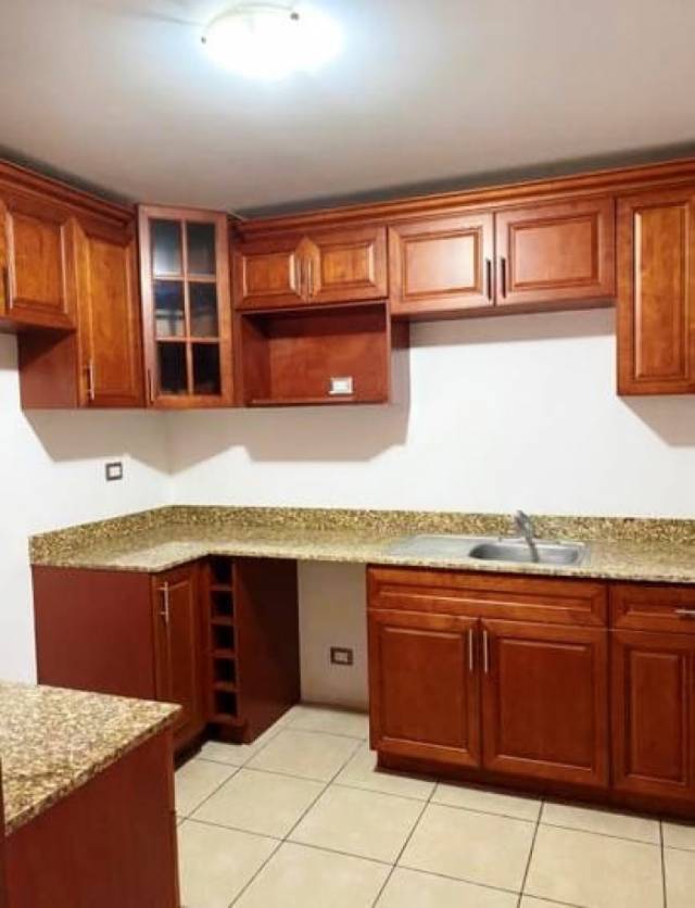Las Gemas Zona 11, Exclusivo Apartamento en Venta - Image 2