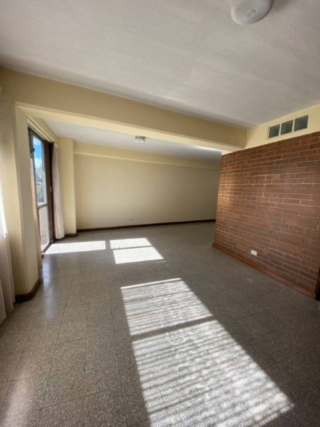 Apartamento en Renta Zona 10 Ciudad Guatemala - Image 1