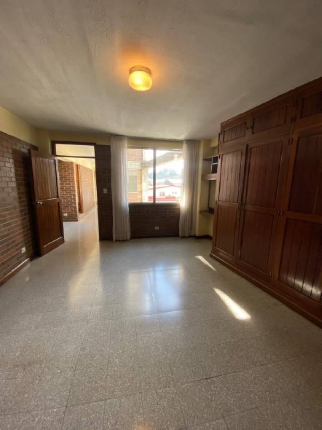 Apartamento en Renta Zona 10 Ciudad Guatemala - Image 2