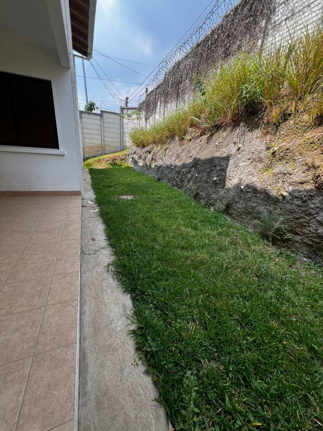 RENTO CASA EN ZONA 16 - Image 3