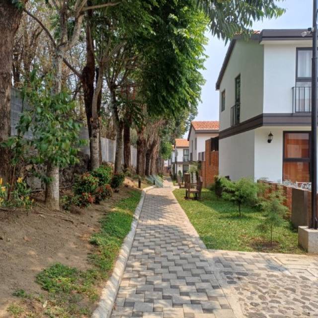 Casa en Venta Senderos del Comendador Ciudad Vieja - Miniatura 2