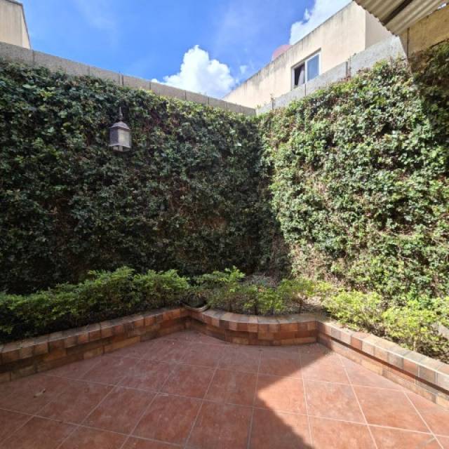 Casa de 4 Habitaciones en Venta Condado Catalina - Miniatura 7