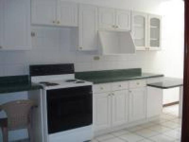 CITYMAX DIAMOND ALQUILA APARTAMENTO EN ZONA 10 - Image 1