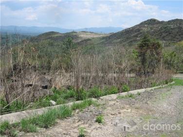 Comprar Terreno Villa Canales erreno para inversión de esquina en urba