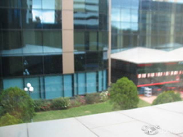 Oficina Grande Perfectamente Ubicada en Europlaza zona 14 - Miniatura 7