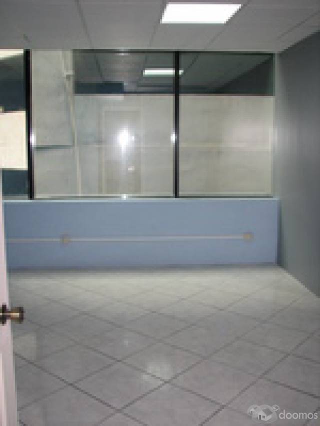 Oficina tabicada en Europlaza - Image 3