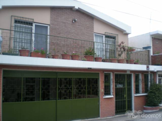 Venta de casa en Jardines de La Asunción - Image 5