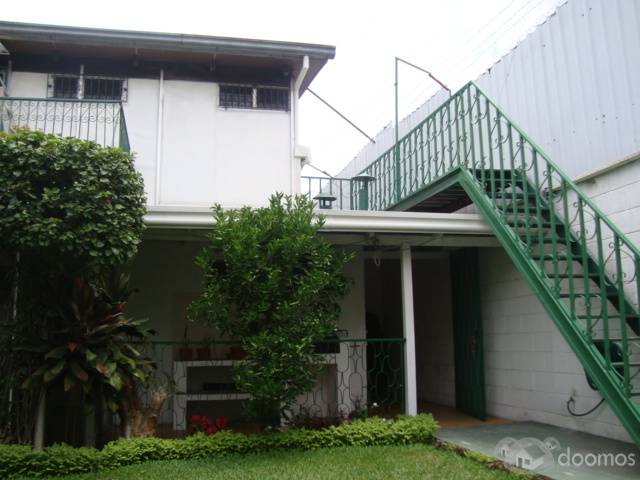 VENDO CASA ZONA 13 - Miniatura 2