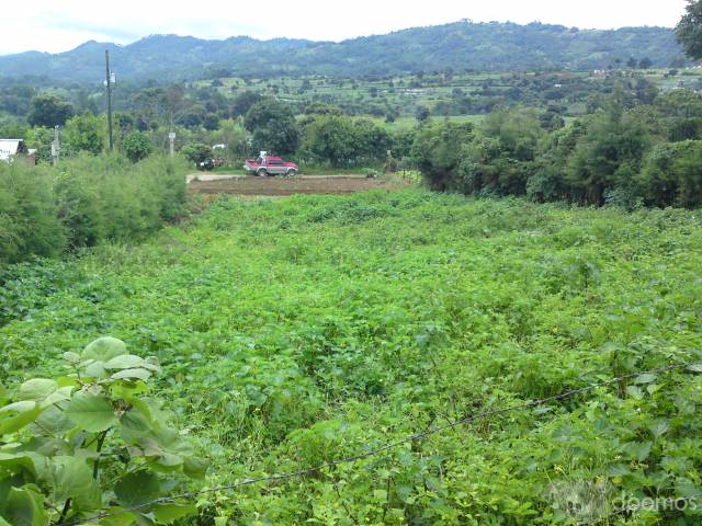 vendo terreno en carretera de entrada a Santiago Sacatepéquez - Image 1