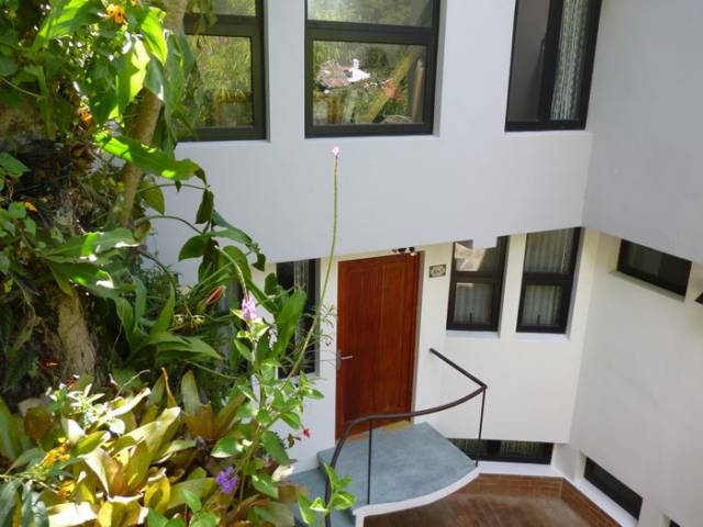 CityMax Antigua promueve apartamento en renta en Santa Ana, buena ubicación - Image 1