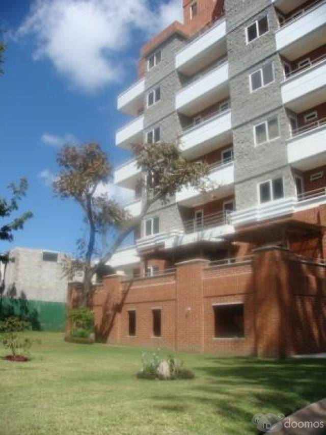 VENDO APARTAMENTO ZONA 7 – 2 HABITACIONES Y 2 PARQUEOS - Image 2