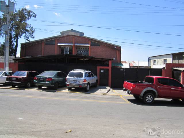 Rento bodega en excelente punto de la zona 12 - Image 1
