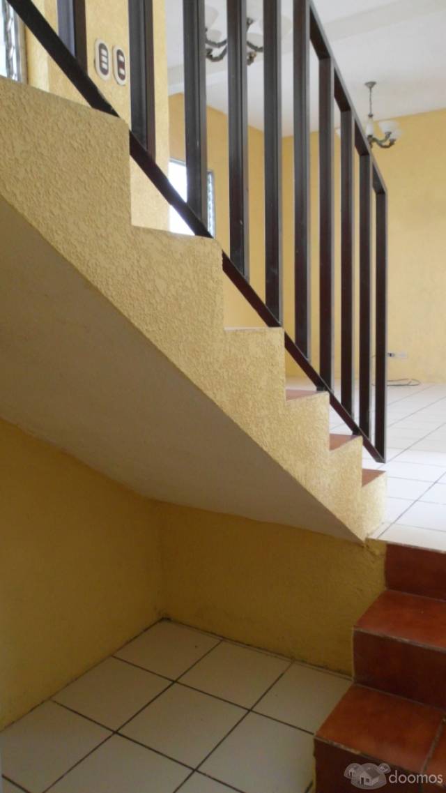 Rento casa GRANDE en Condominio Privado en Coatepeque - Image 5