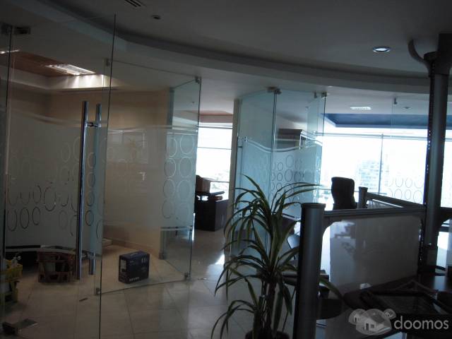 VENTA OFICINA COMERCIAL AV. REFORMA ZONA 10 - Image 2