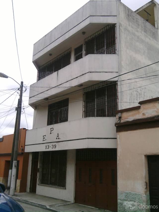 EDIFICIO DE 3 NIVELES EN ZONA 1 - Image 2