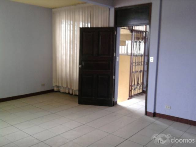 EDIFICIO DE 3 NIVELES EN ZONA 1 - Image 3