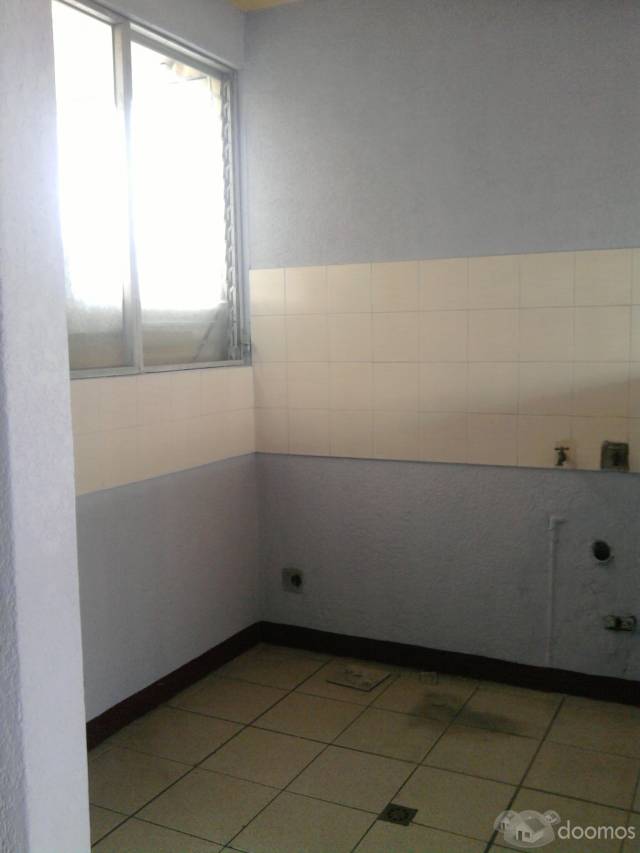 EDIFICIO DE 3 NIVELES EN ZONA 1 - Miniatura 6