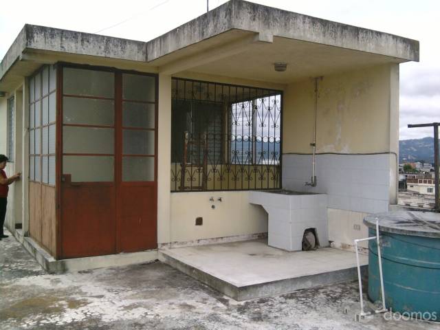 EDIFICIO DE 3 NIVELES EN ZONA 1 - Miniatura 7
