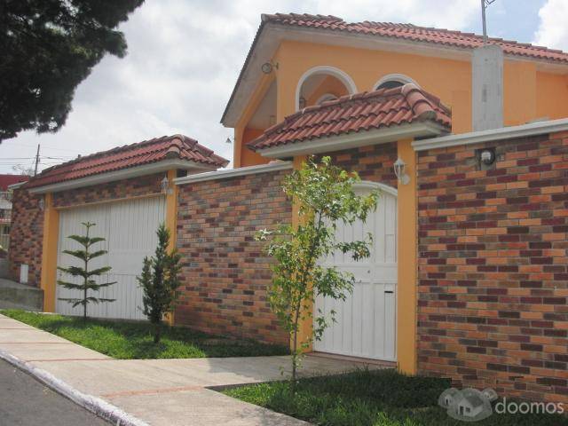 INMOBILIARIA PRONTO VENDE BELLA CASA,SECTOR EXCLUSIVO B-3,SAN CRISTOBAL - Image 2