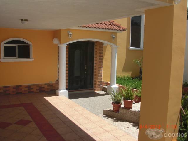 INMOBILIARIA PRONTO VENDE BELLA CASA,SECTOR EXCLUSIVO B-3,SAN CRISTOBAL - Image 4