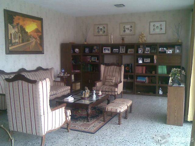 VENTA DE CASA PARA REMODELAR - Image 1