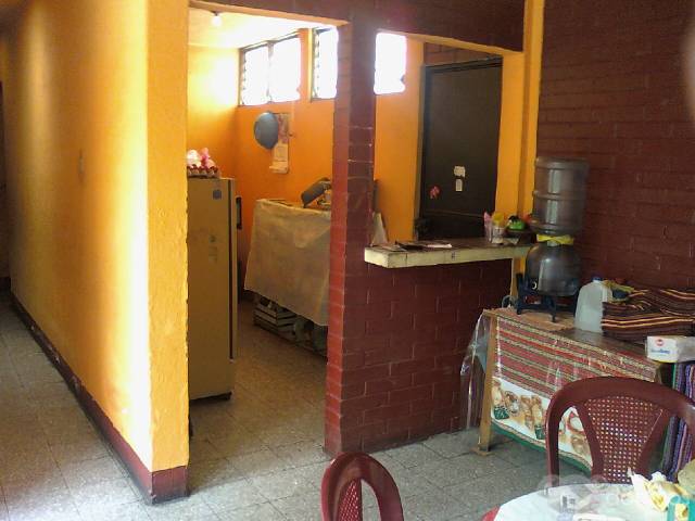 Hermosa Casa en buena ubicacion - Image 2