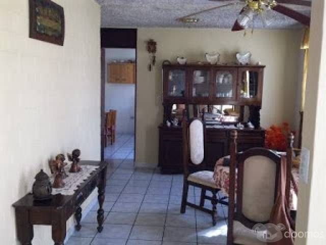 Casa Ubicada en Esquina, Colonia Atlantida - Image 3