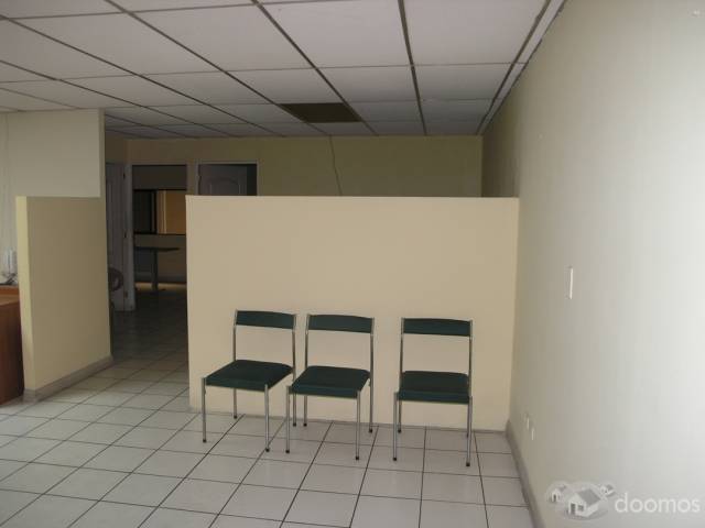 ALQUILO OFI-BODEGA FRENTE A TACASA - Miniatura 4