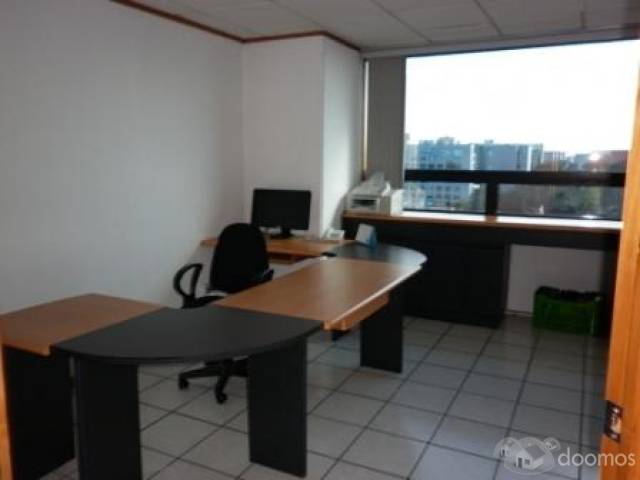 VENTA DE OFICINAS ZONA 9 EDIFICIO TORRE AZUL - Image 2