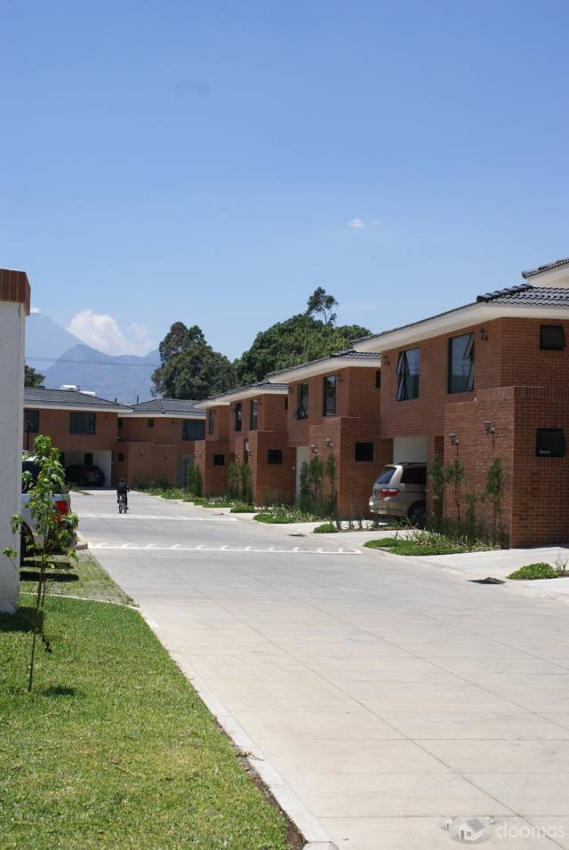 Casa nueva  en las Charcas Zona 11 - Miniatura 3