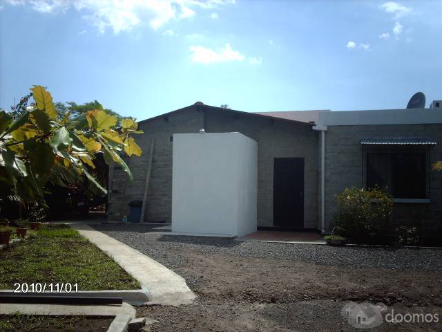 Vendo casa y terreno - Image 1