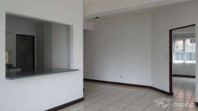 Amplio apartamento en renta en Vista Hermosa 1!! - Image 5