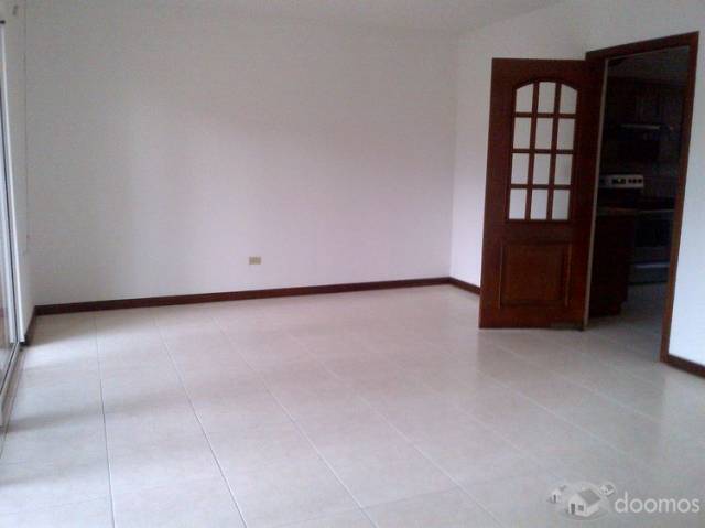 Casa en condominio residencial en renta en zona 14!! - Miniatura 3