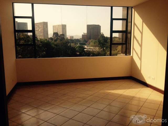 Apartamento zona 10 5to nivel - Image 1