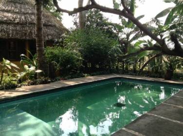 CITYMAX VENDE HERMOSA CASA CON PISCINA CAMINO A MONTERRICO - Image 1