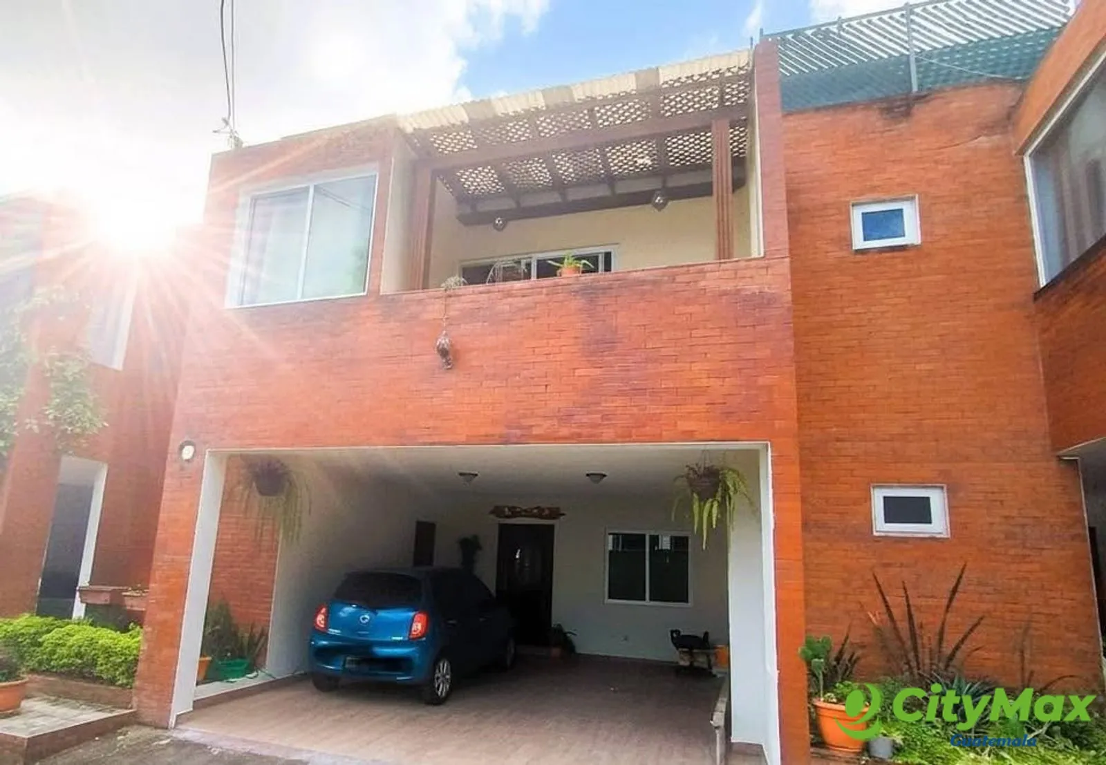 Casa en Venta en Hacienda Real Zona 16 Guatemala - 1