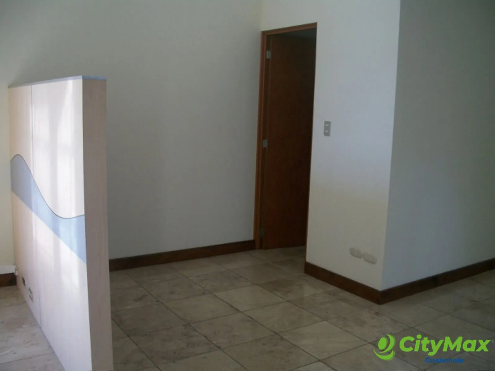 Local Comercial en venta zona 15 Guatemala - Miniatura 8