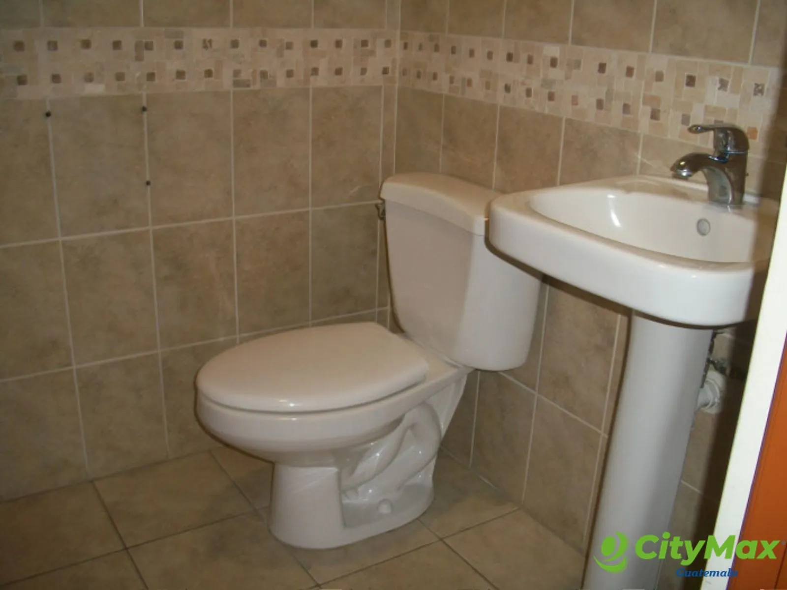 Local Comercial en venta zona 15 Guatemala - Miniatura 10