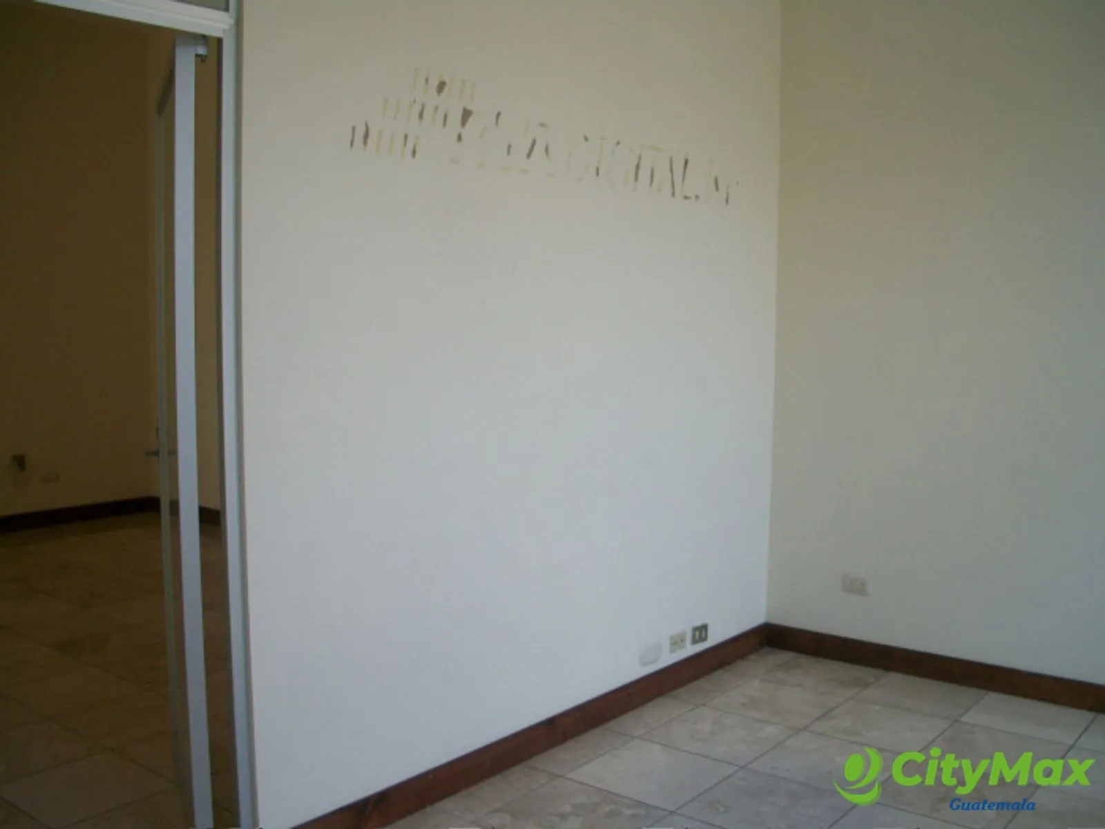 Local Comercial en venta zona 15 Guatemala - Miniatura 6