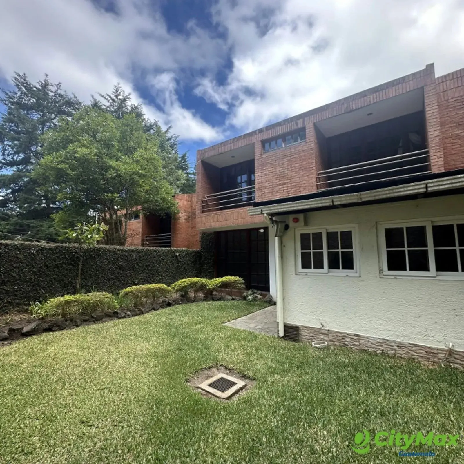 CASA EN VENTA Y/O RENTA - 17
