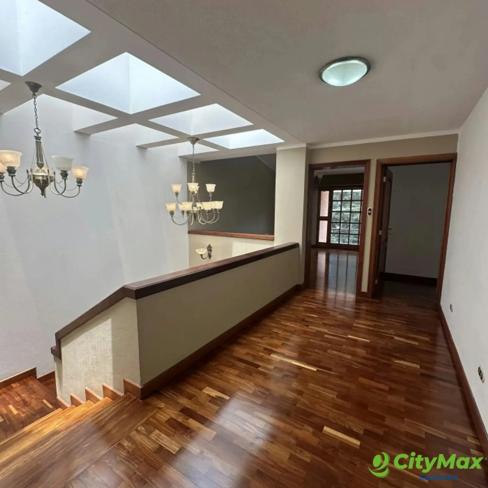 CASA EN VENTA Y/O RENTA - 12