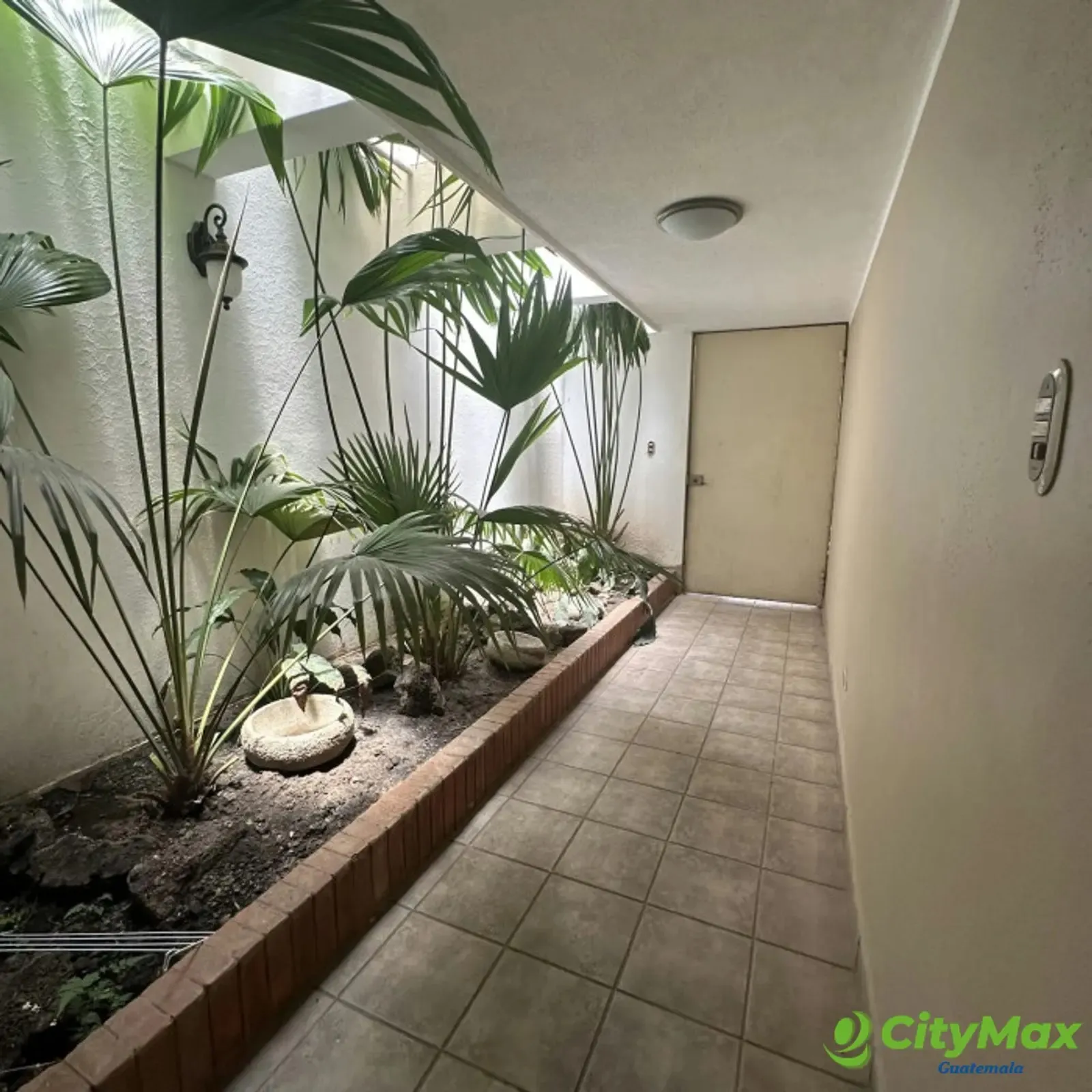 CASA EN VENTA Y/O RENTA - 3