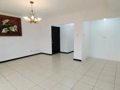 CASA EN VENTA VISTAS DE SAN ISIDRO ZONA 16