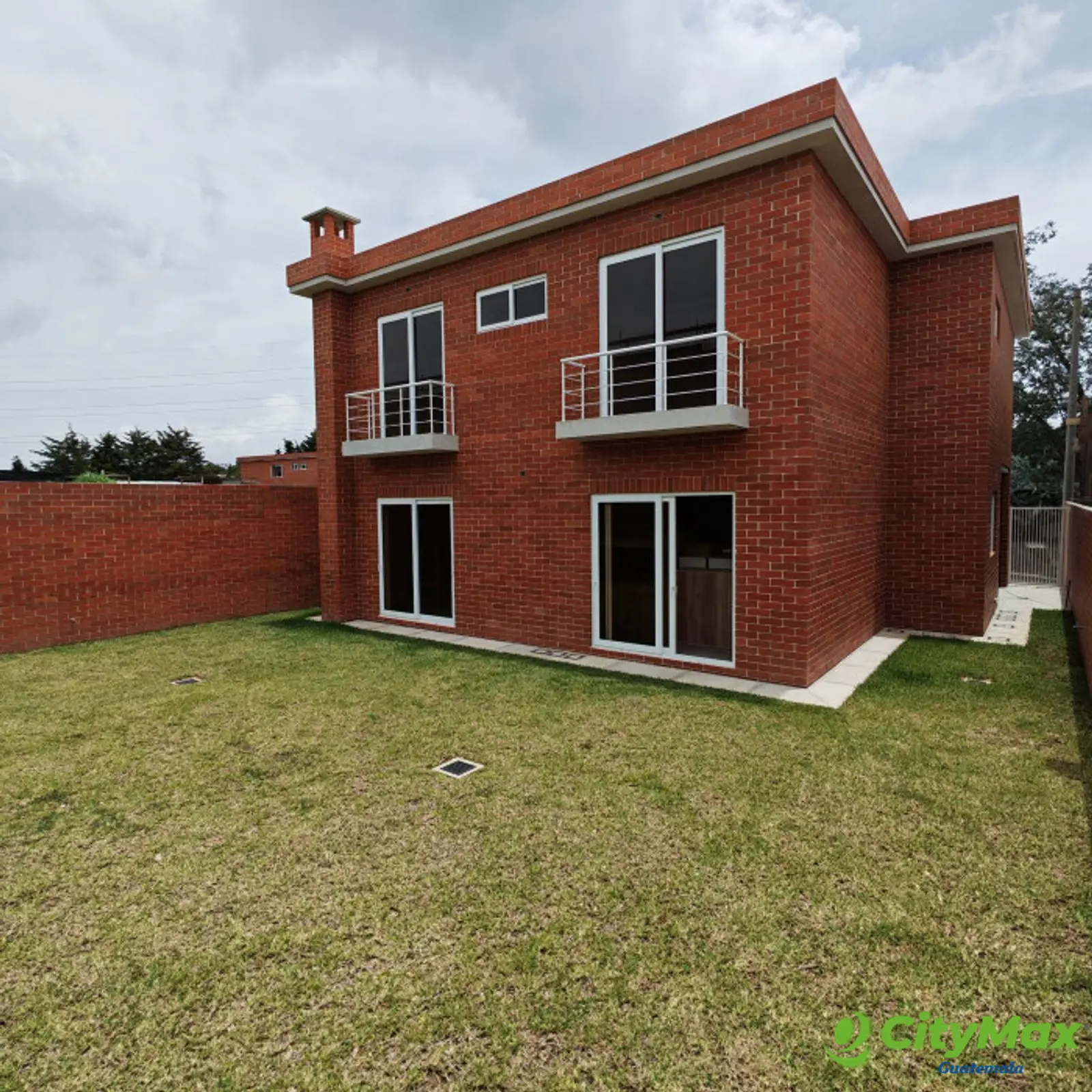 CASA EN VENTA CARRETERA A EL SALVADOR - 2