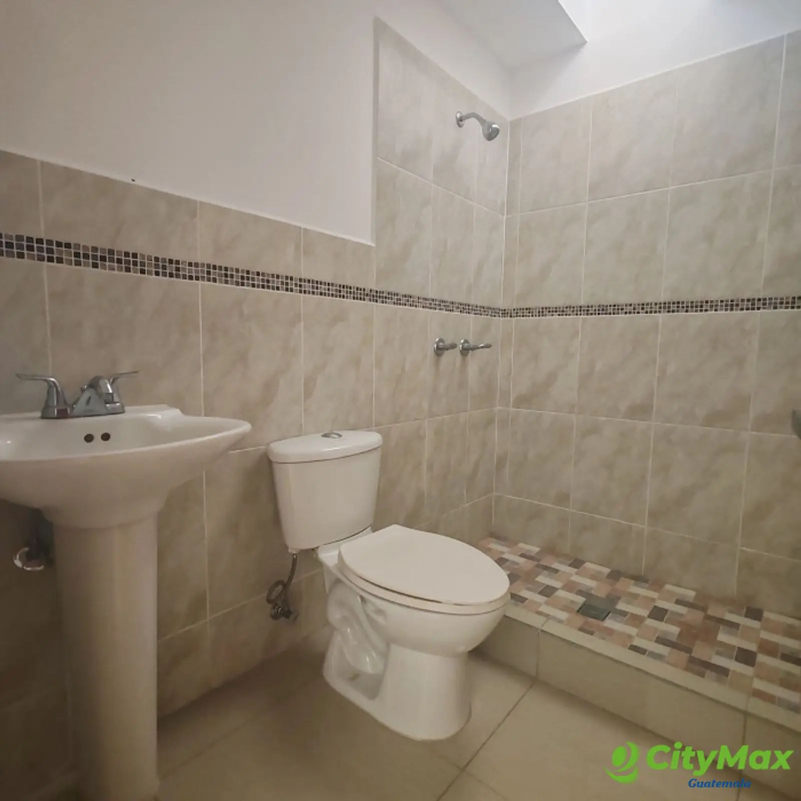 Casa en venta hacienda real zona 16 - Miniatura 10