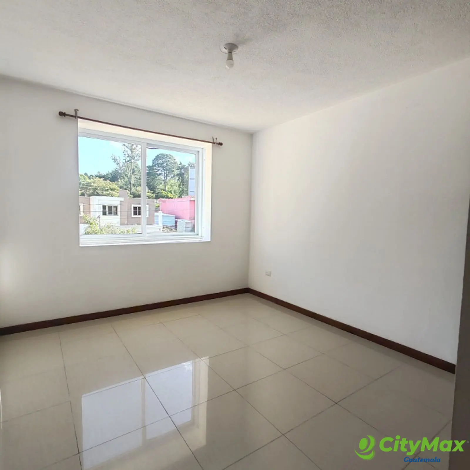 Casa en venta hacienda real zona 16 - Miniatura 7
