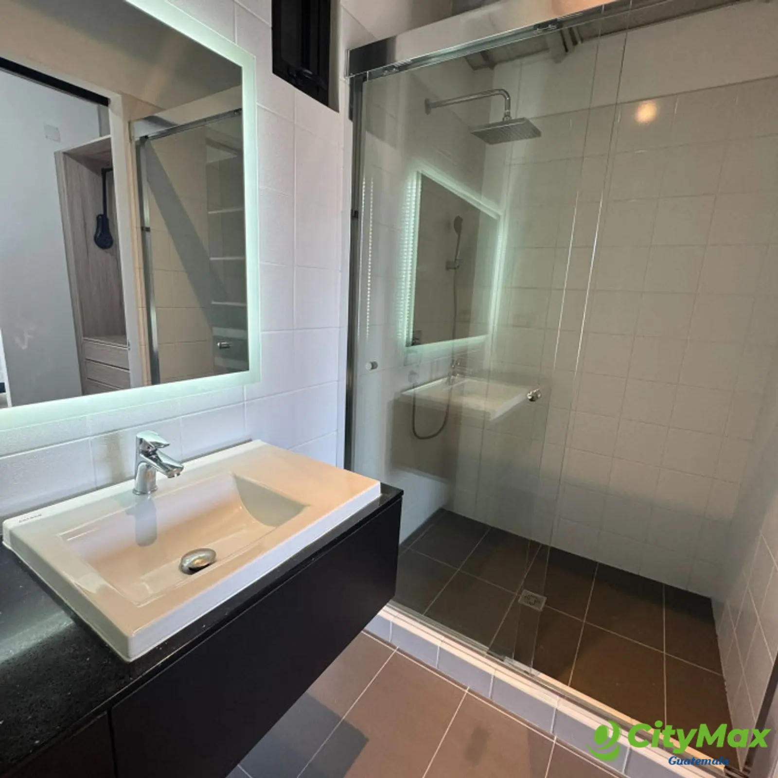 VENTA Y RENTA APARTAMENTO ZONA 16 - 11