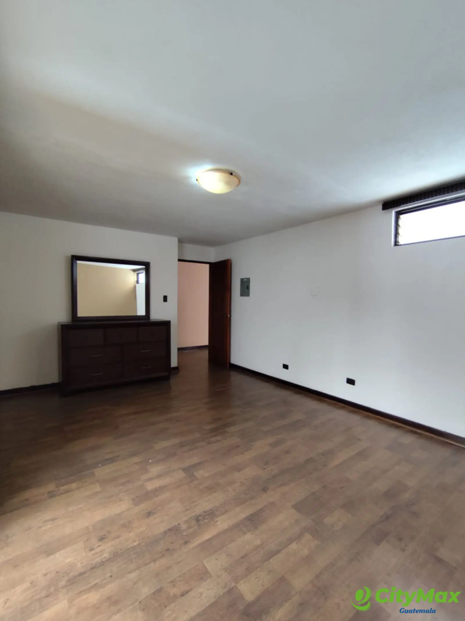 CASA EN RENTA SAN CRISTOBAL ZONA 8 MIXCO - Miniatura 15