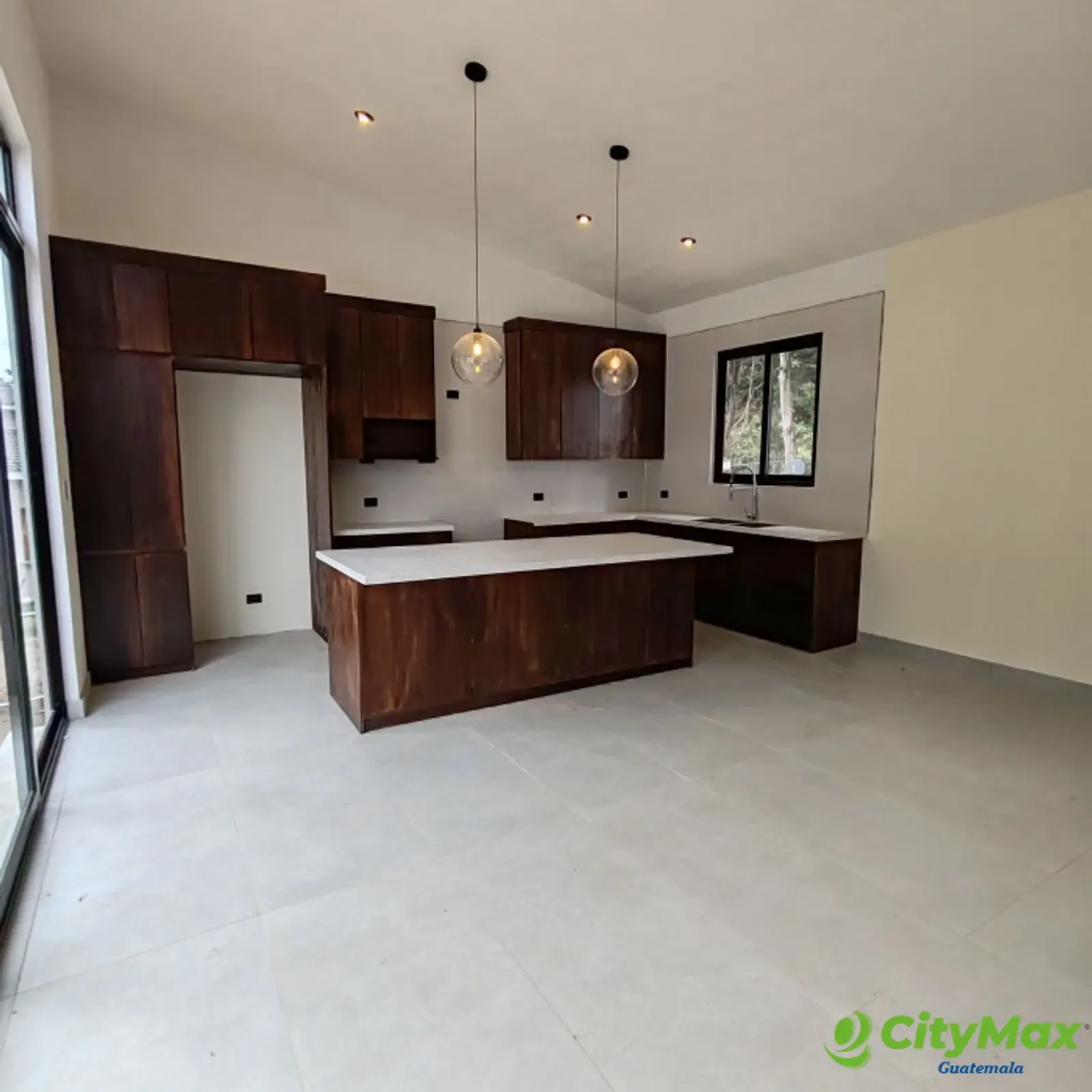 CASA EN VENTAS SAN LUCAS SACATEPEQUEZ — foto 4