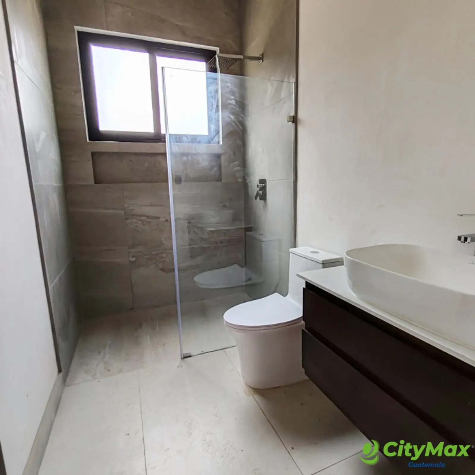 CASA EN VENTAS SAN LUCAS SACATEPEQUEZ — foto 10